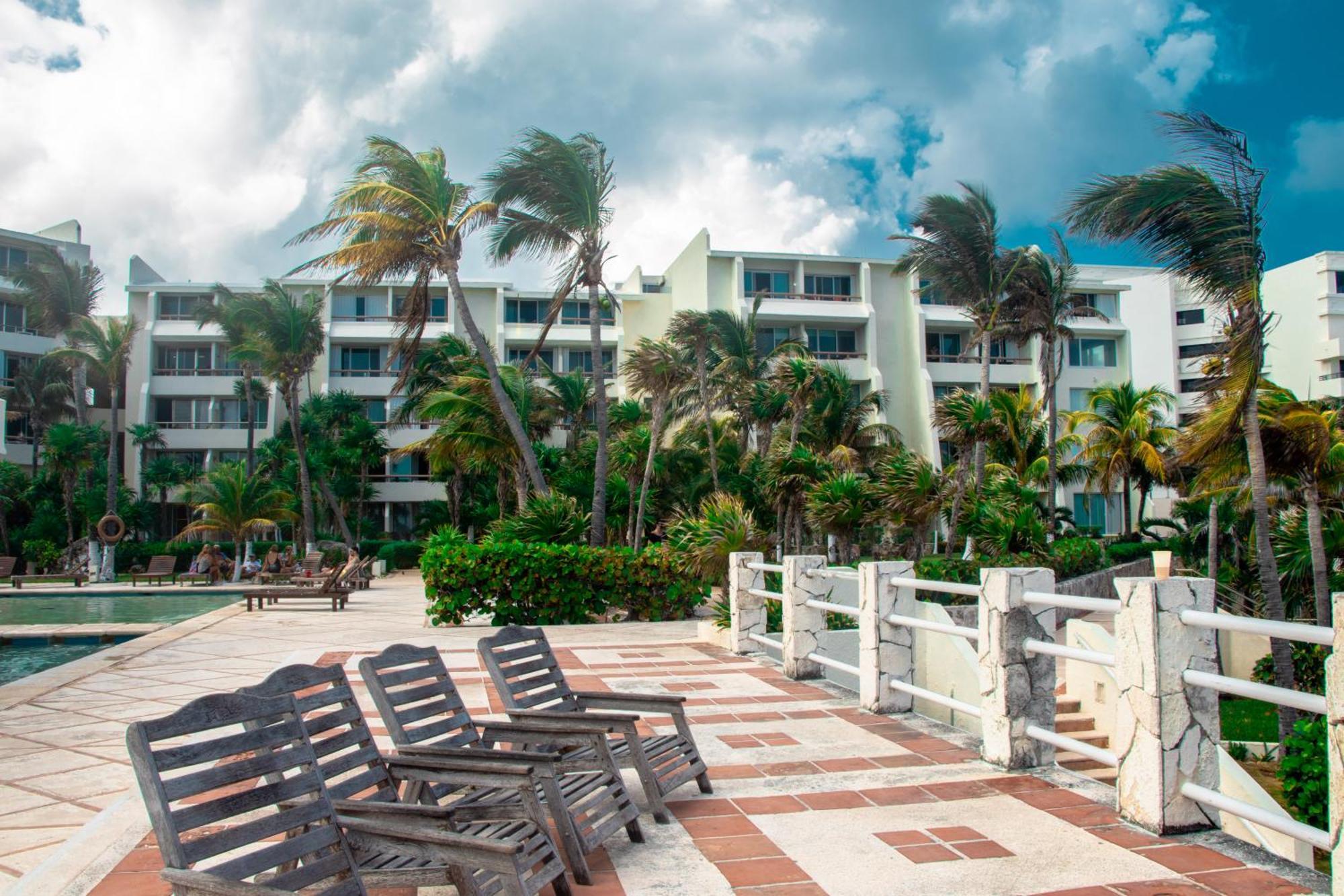 Beachfront Apartments Cancún Exterior foto